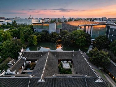 Shanghai International Tourist Resort Fuyi Hotel