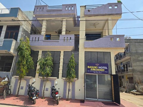 BASUKI HOTEL 