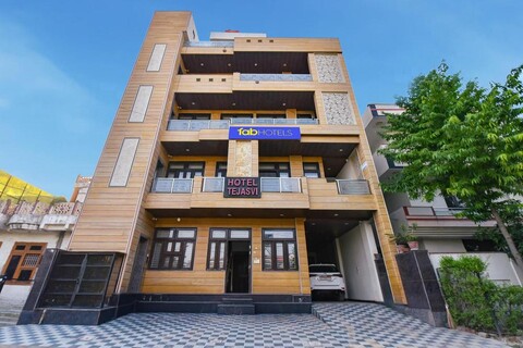 FabHotel Tejasvi