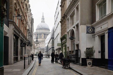 Bob W St Pauls London
