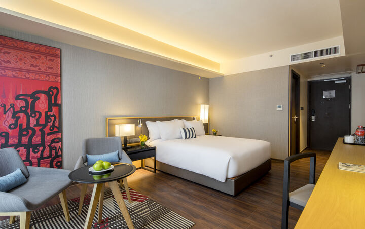 room detail thumbnail 2