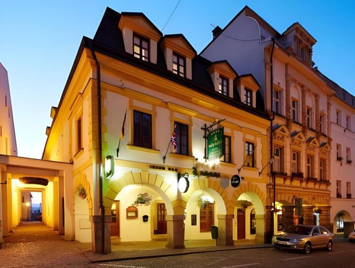 Hotel Nelly Kellys-i