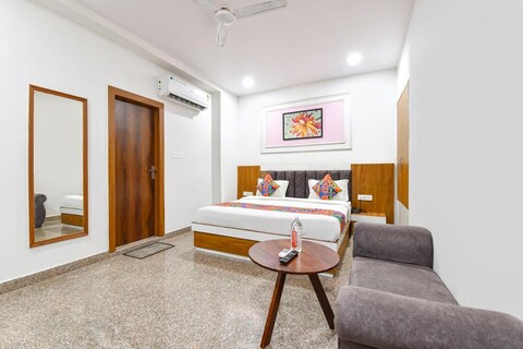 FabHotel Maruti
