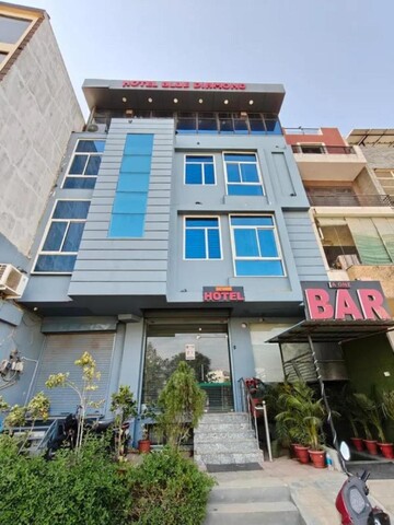 FabHotel Blue Diamond