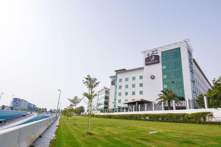 Premier Inn International Airport-i
