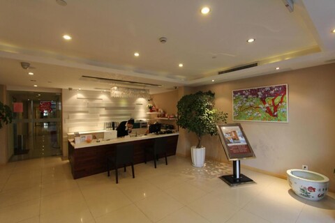 Yiju Hotel (Shanghai Caohejing Development Zone Subway Station Branch)