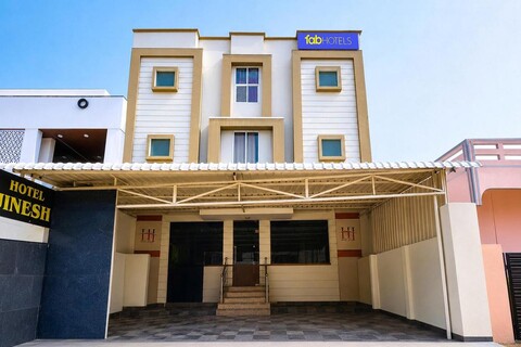 FabHotel Jinesh