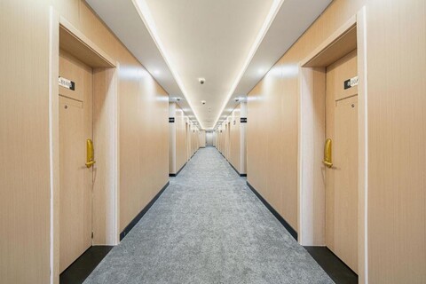 Orangewood Hotel (Shanghai Pengpu Xincun Subway Station)