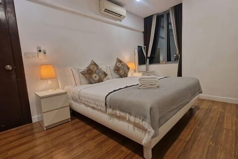 Luxury Family Summer Suite KLCC 5 min walk 1BR by Amna
