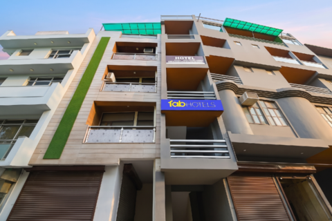 FabHotel Hari Nagar Ashram