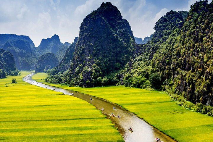Hoa Lu Tam Coc 하루 종일 딜럭스 투어 BUFFET LUNCH & River Boat Ride 포함