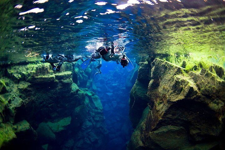 Silfra Fissure Snorkeling with Underwater Photos from