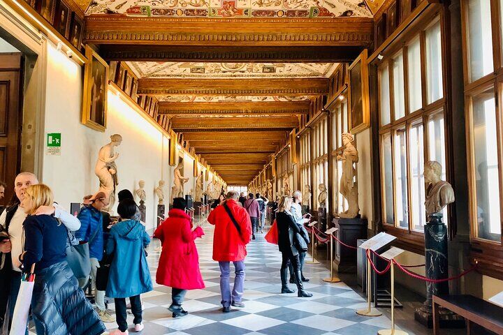 가이드와 함께 Uffizi Gallery 작은 그룹 투어