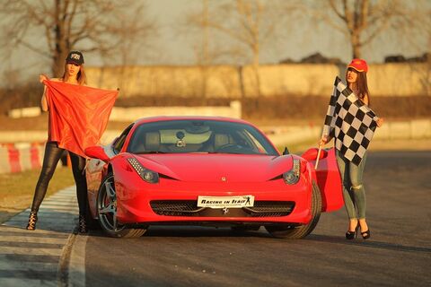 밀라노 체험·액티비티 - 레이싱 경험-Milan Inc 비디오 근처의 경마장에서 Ferrari 458 시운전