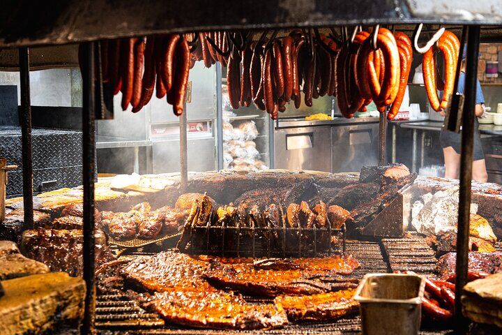 오스틴에서 출발: 힐 컨트리 BBQ & 와인 셔틀