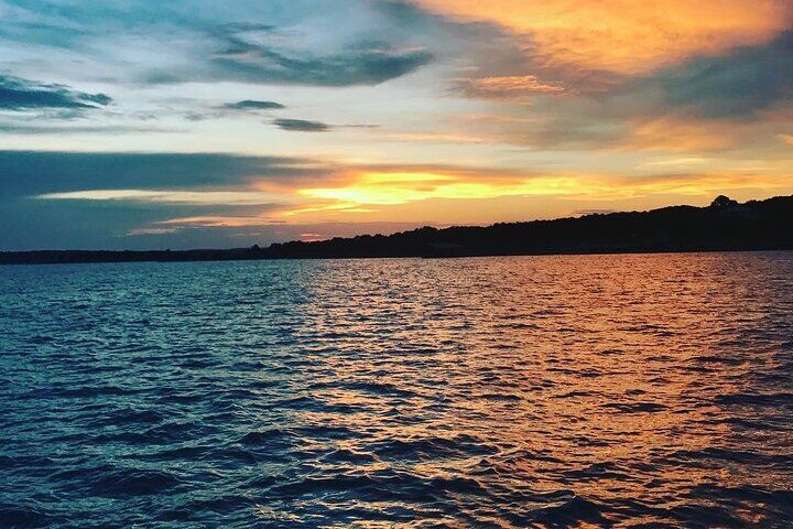 레이크 트라비스 (Lake Travis) Public Sunset Tour, BYOB