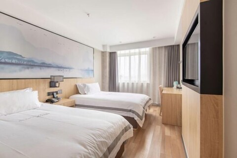 Qingmu Hotel (Nanjing Xinzhuang Metro Station)