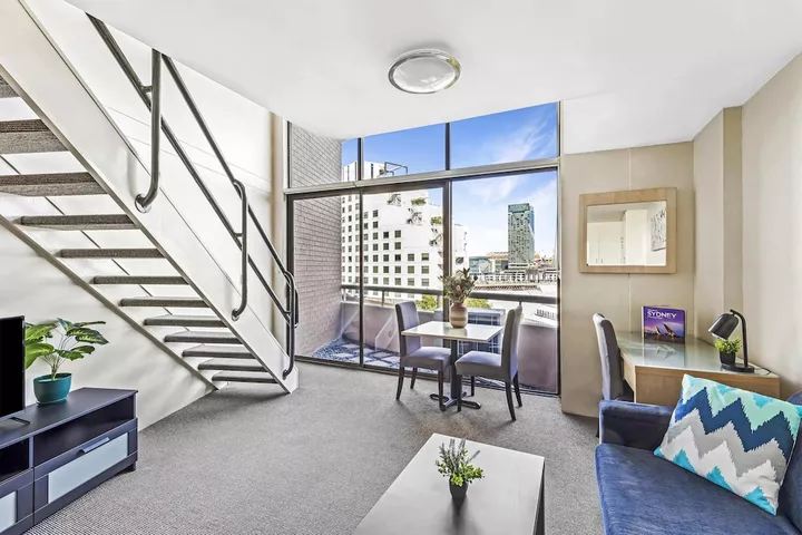 Metro Apartments on Darling Harbour