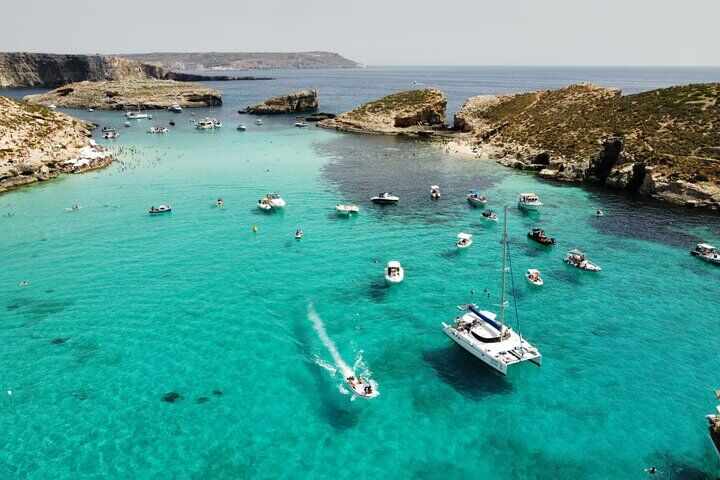 Sliema : 코미노 블루 라곤, 크리스탈 라곤 &amp; 바다 동굴