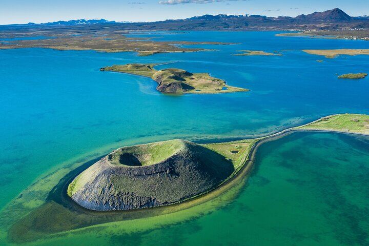 Diamond Circle Myvatn Waterfalls 및 Akureyri Tour의 Husavik-i