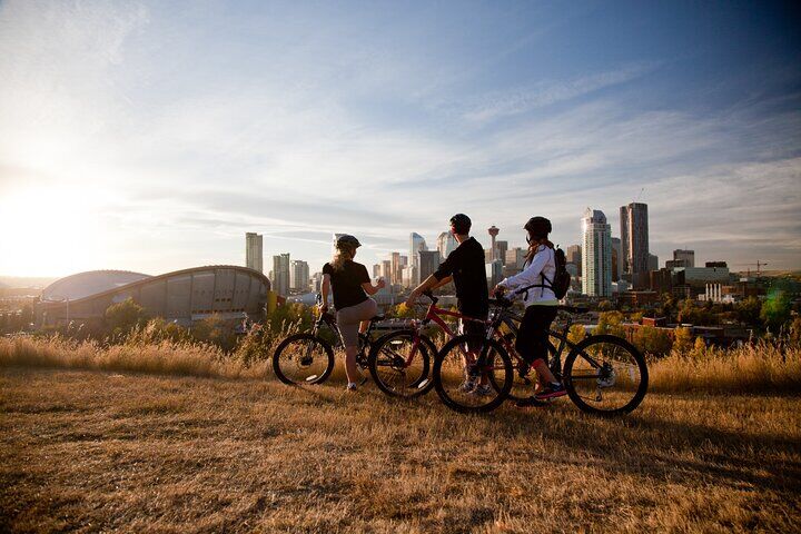 Calgary City Highlights 3시간 자전거 투어, E-Bike Upgrade Avail.