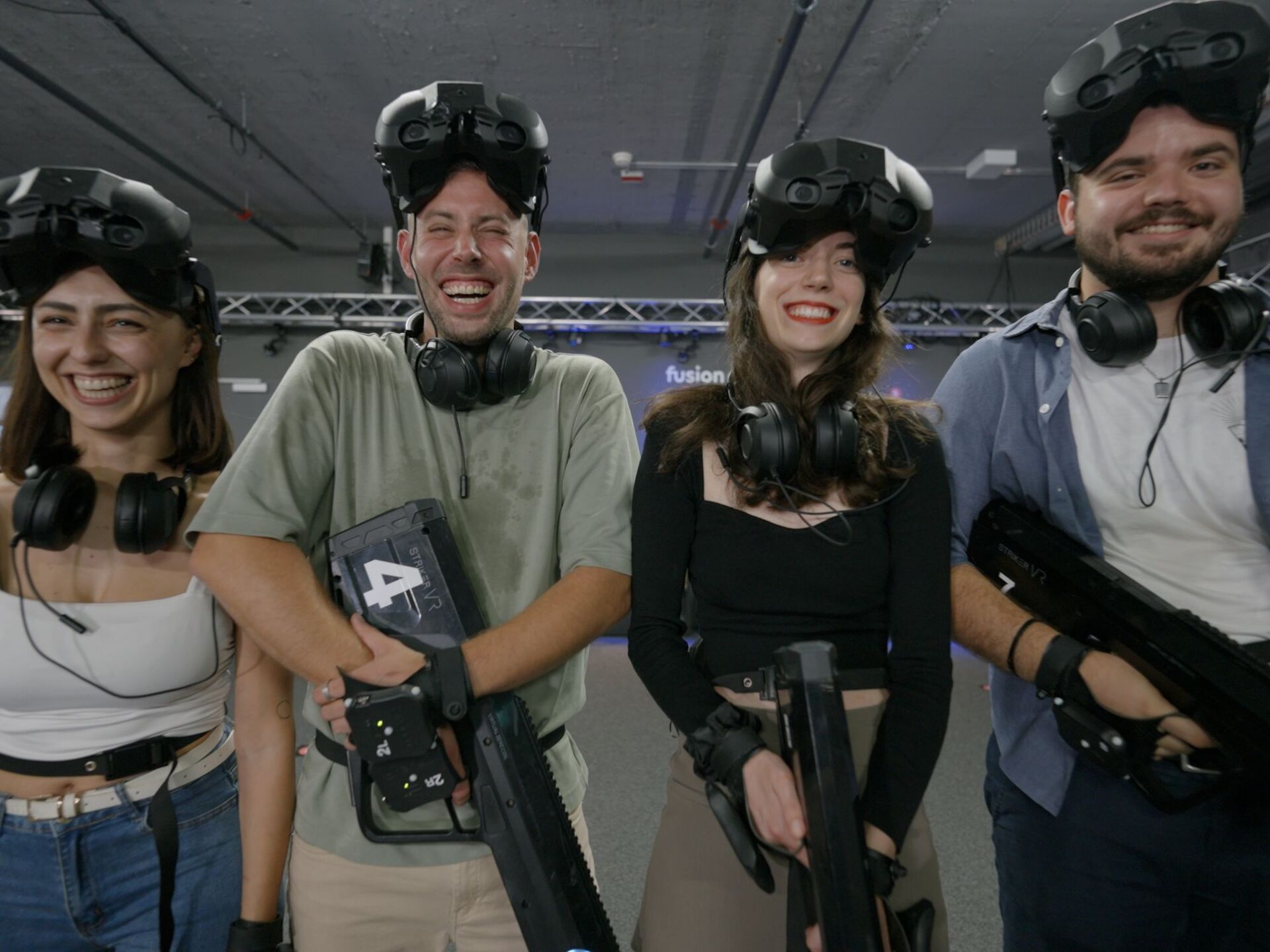 퓨전 아레나 VR 체험 입장권 :: 100~200m² 공간에서 팀과 함께