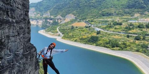 충칭 체험·액티비티 - [중경] 진포산 비아 페라타 — 3가지 노선 선택, 왕복 교통 포함