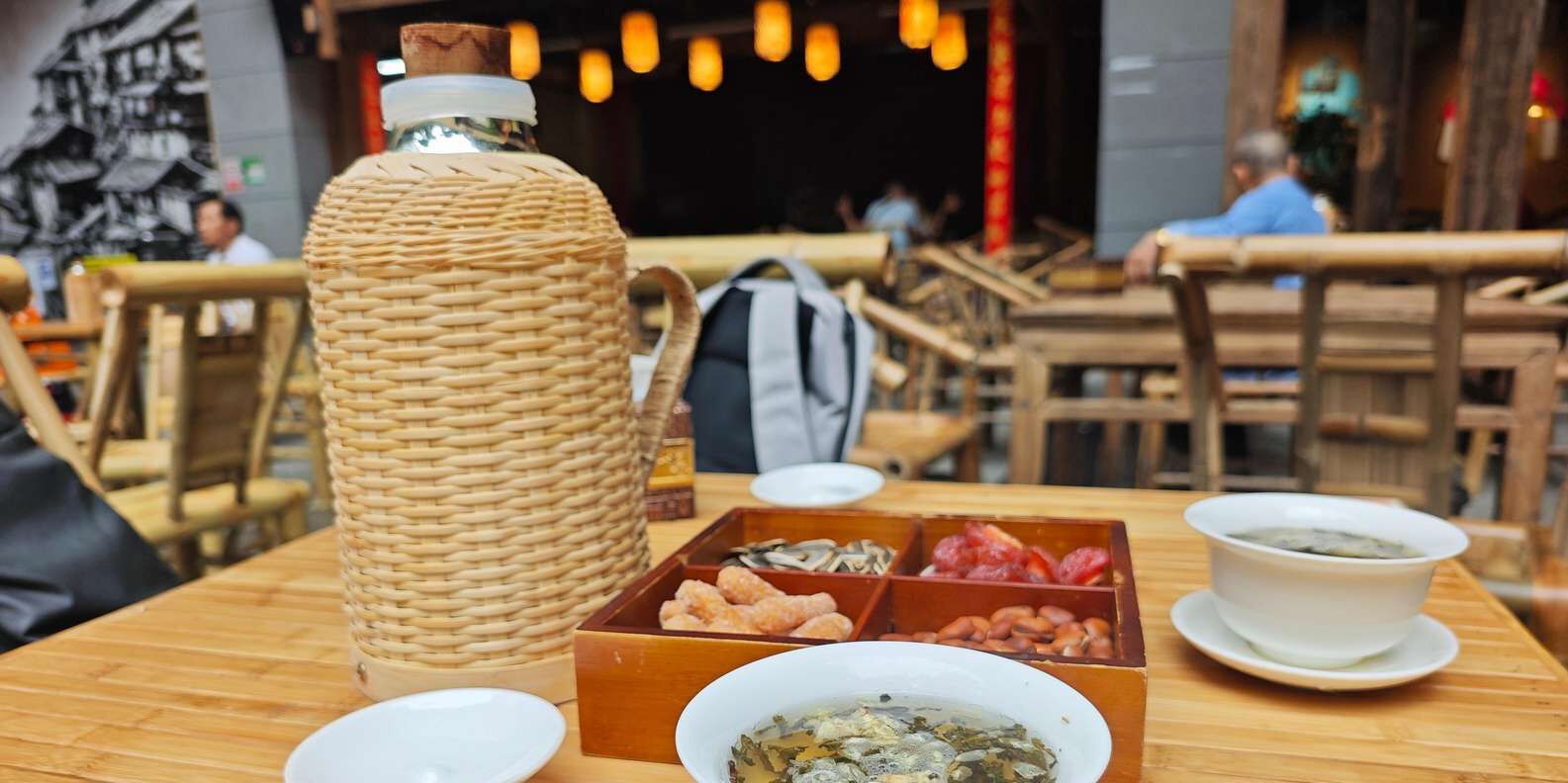 현지 가이드와 떠나는 숨겨진 골목 & 로컬 맛집 투어 (소규모) 상세 이미지 1