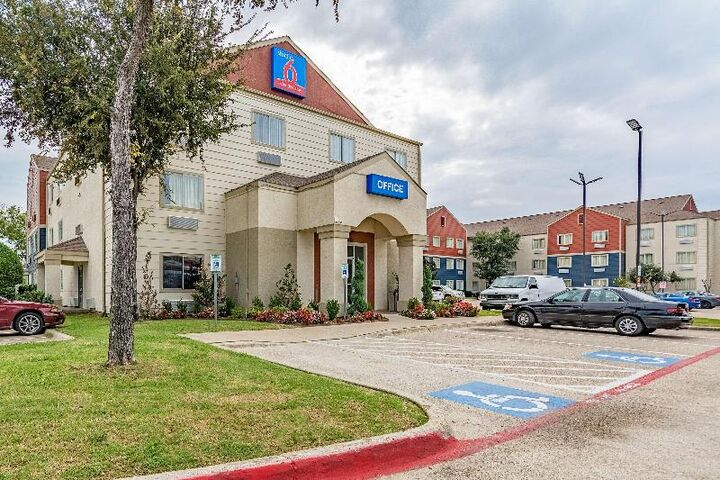 Studio 6 Dallas Tx-i