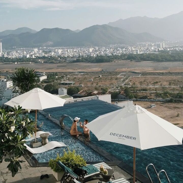 디셈버-i