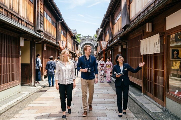 Kanazawa 사용자 정의 반일 투어 라이센스 로컬 가이드-i