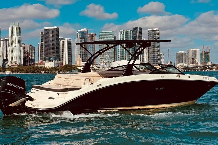2 - Hours Private Miami Boat Rental 와 샴페인