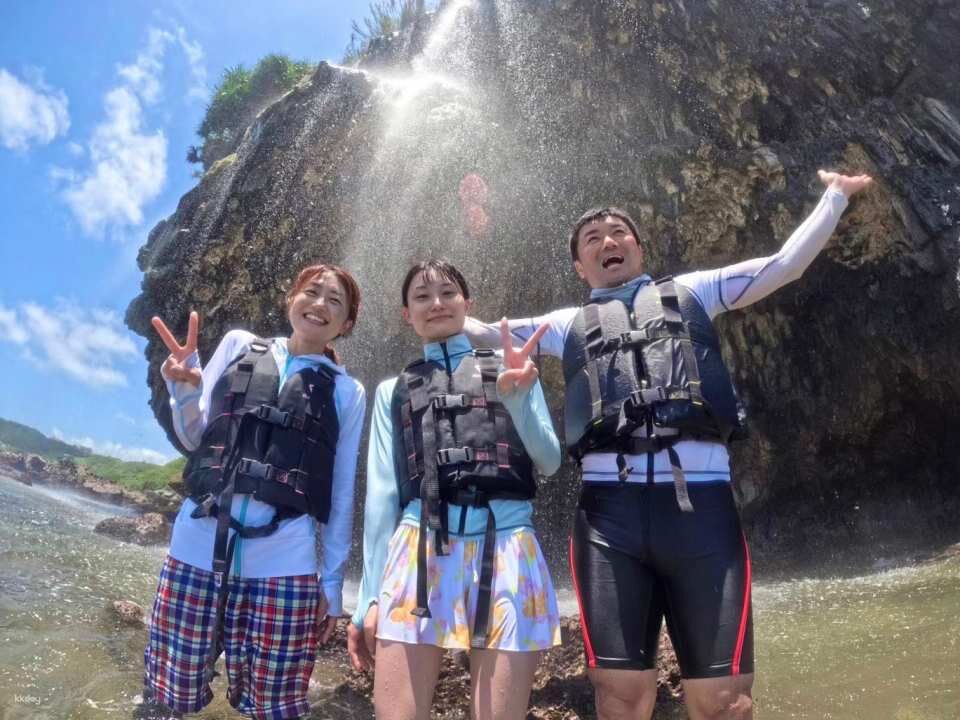 호박 동굴 케이빙 + 시 카약 투어 (사진 데이터 무료 증정) 상세 이미지 3