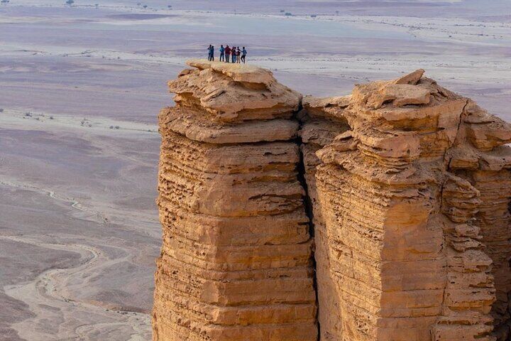 4x4 Car, Camels, Gazelles & Sunset 의 Edge of the World