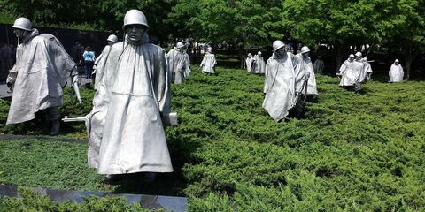 워싱턴 투어 - 국회의사당·백악관·링컨 기념관 6시간 버스 투어