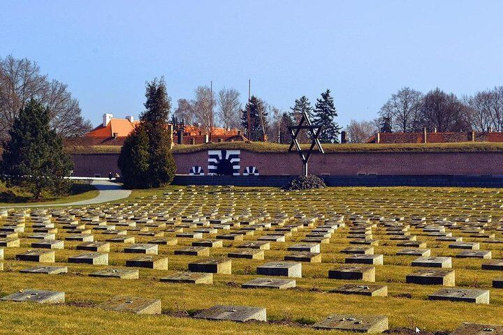 프라하에서 Terezin Concentration Camp 가이드 하루 투어