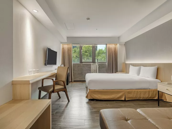 Regal Executive Suites