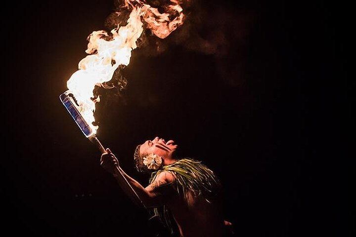 빅 아일랜드, 하와이 : 태평양 루아 (Voyagers of the Pacific Luau)