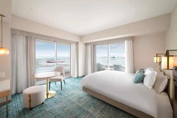 Kobe Meriken Park Oriental Hotel
