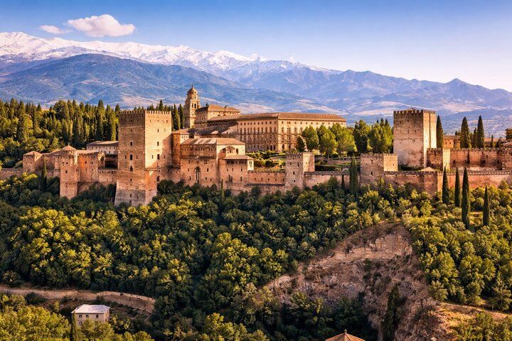Alhambra & Granada의 최고 - 크루저 전용 - 말라가 항구에서