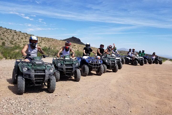 라스베가스에서 레이크 미드 (Lake Mead) 및 콜로라도 강 (Colorado River)의 ATV 투어