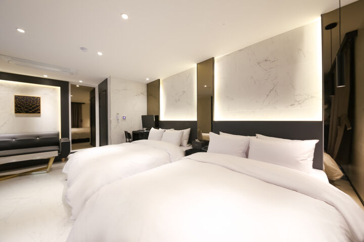 군산 호텔 위더스(HOTEL WITHUS)