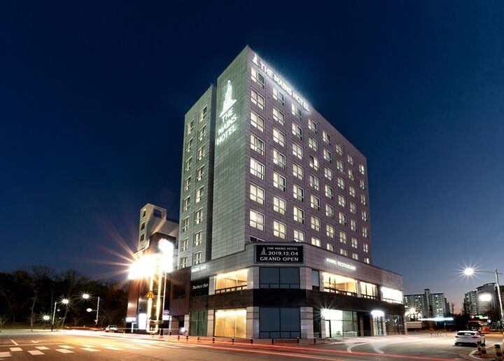 더메인즈호텔(The Mains Hotel)