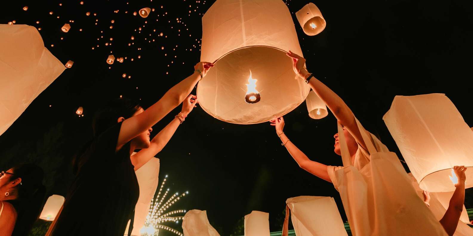 2026 이펭 란나 등불축제 (공식) + 저녁식사 + 왕복 셔틀