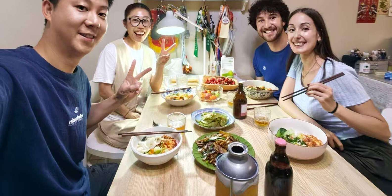 현지 가정집에서 즐기는 시장 투어 + 맞춤형 쿠킹 체험 (최대 5명)